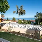 Casa Betania Ocean View * 라오로타바
